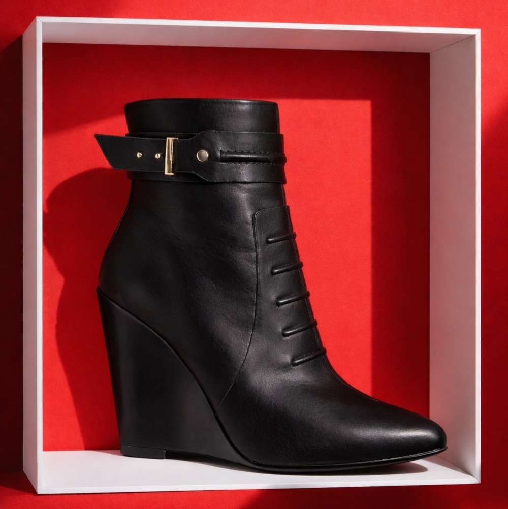 RACHEL Rachel Roy Black Leather Wedge Heel Boot Gold Accents Buckles Size 7